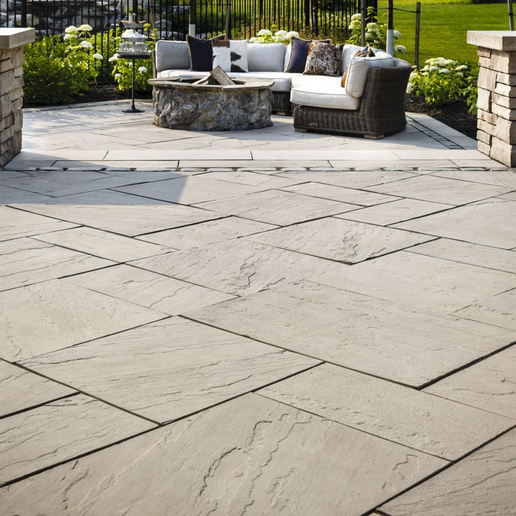 Плитка RKS SLATE Belgian Grey в зоне костра