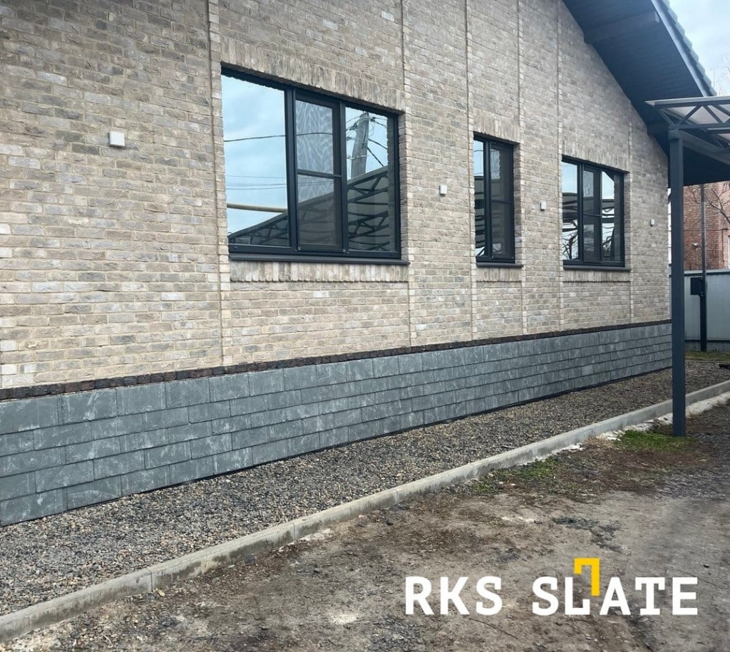 Фасадный кровельный сланец RKS SLATE Grey для цоколя