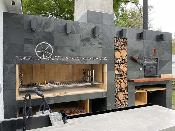 Барбекю комплекс из сланцевой плитки - Сланец RKS SLATE Brazil Black Natural