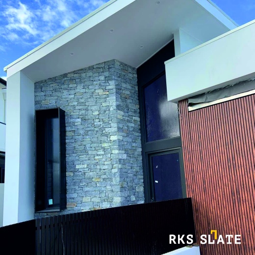 3D панели RKS SLATE с кварцитом Nordic Blend Country на фасаде дома
