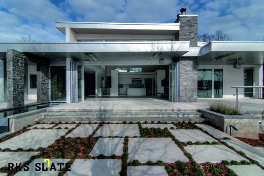 3D панели из натурального камня RKS SLATE Сланец Black Slate Classic на фасаде дома