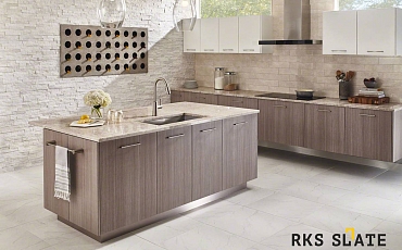 3D панели из натурального камня RKS SLATE Кварцит White Quartz Classic в интерьере кухни
