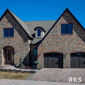 Облицовочный натуральный камень для фасада RKS SLATE Bergen Blend Castle