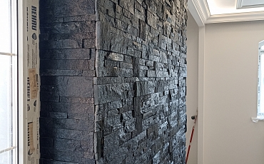 Современный акцент в интерьере с помощью 3D панелей RKS SLATE Кварцит Black Quartz Modern
