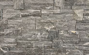 Современный акцент в интерьере с помощью 3D панелей RKS SLATE Кварцит Black Quartz Modern