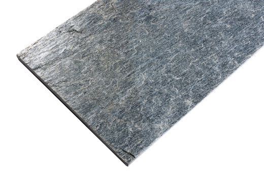 Сланцевая плитка Silver Shine Brushed (Сильвер шайн) - это идеальное решение для облицовки стен и полов в вашем доме или офисе. Этот вид сланца отличается своей уникальной серебристой отделкой, которая придает интерьеру элегантность и изысканность.  Слане