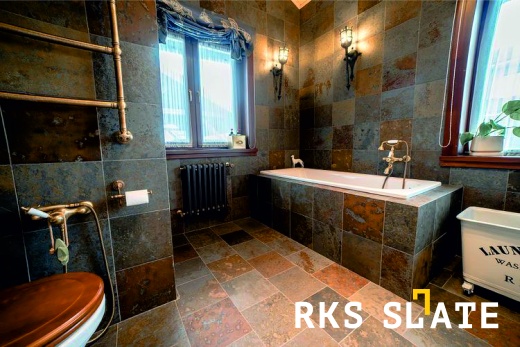 Плитка из натурального камня Сланец RKS SLATE Brazil Multicolor Natural в интерьере ванной комнаты