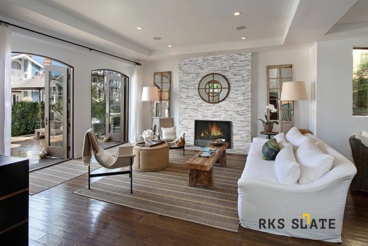 3D мозаика из камня RKS SLATE Мрамор Woody Grey Classic в оформлении камина