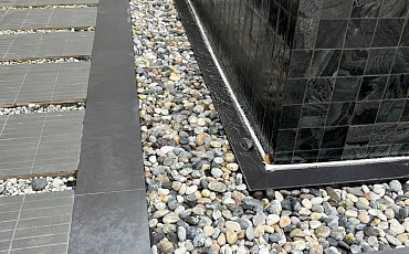 Сланцевая плитка Silver Grey Matrix Honed: элегантное решение для вашего экстерьера