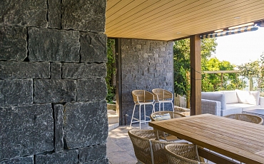 3D панели из натурального камня Midnight Black Country изготовленные специально под проект архитектора