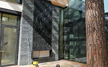 3D панели RKS SLATE Сланец Black Waterfall Classic на камине - объект г. Москва