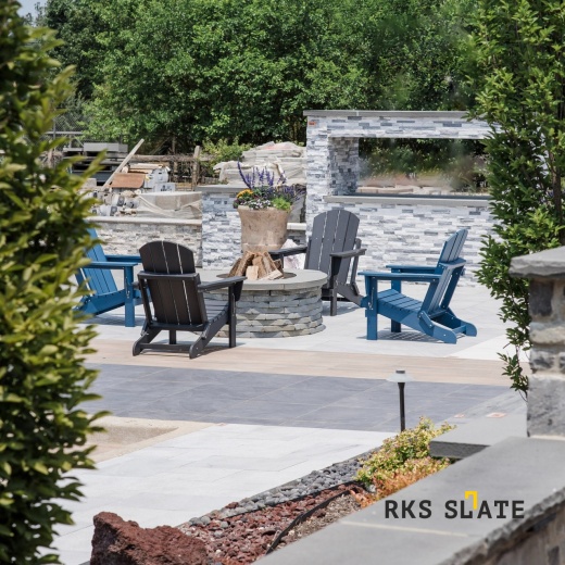 3D панели из натурального камня Мрамор Cloudy Grey Classic в оформлении очага